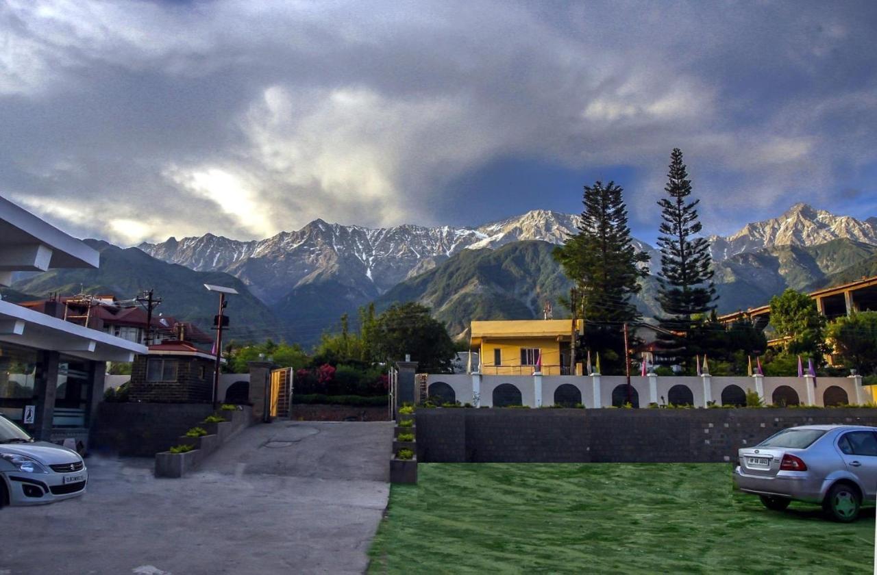 Hotel Dharamshala Paradise Exterior photo